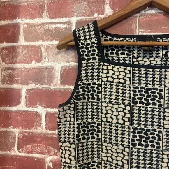 Grace Dane Lewis Chic Black and Cream Women's Top (small) - Picture 4 of 8